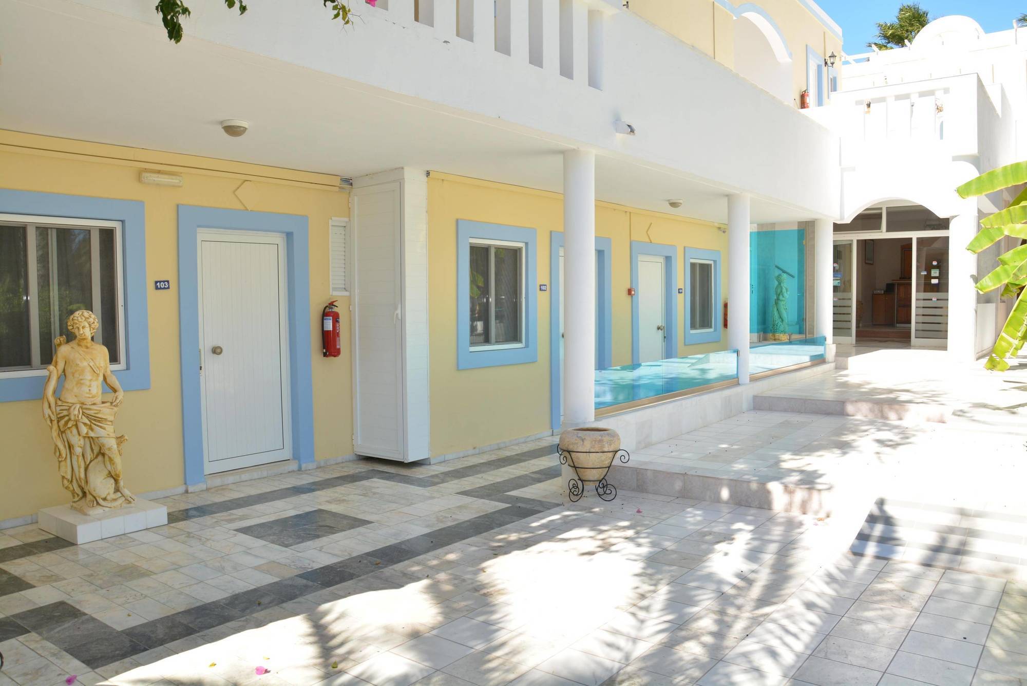 Cavo D' Oro Hotel Marmari  Exterior photo